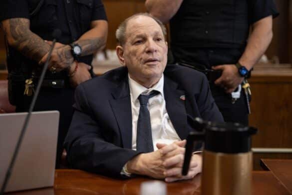 Putusan terpisah dicapai di Harvey Weinstein Seks Retrial
