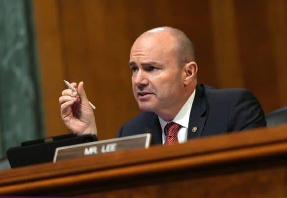 Senator Mike Lee menghapus tiang penembakan Minnesota yang kontroversial di tengah reaksi