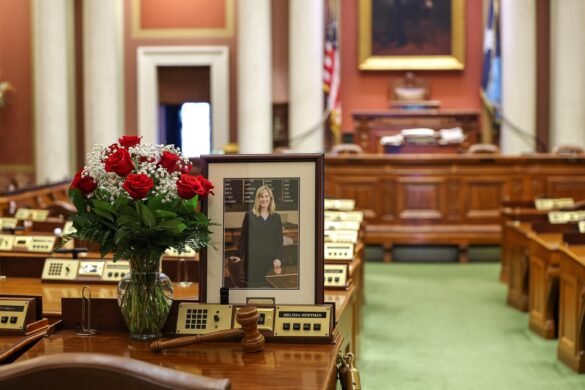 Tersangka penembakan Minnesota dimulai sebagai idealis yang frustrasi, pertunjukan tulisannya